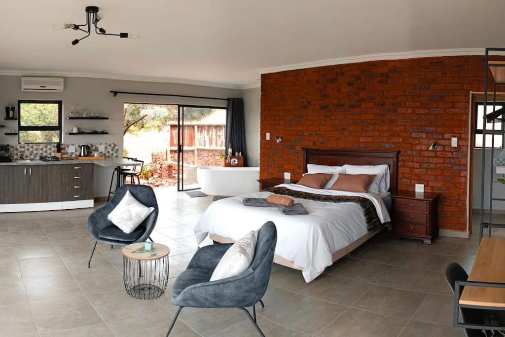 Rocky Road Mountain Lodge Претория Экстерьер фото